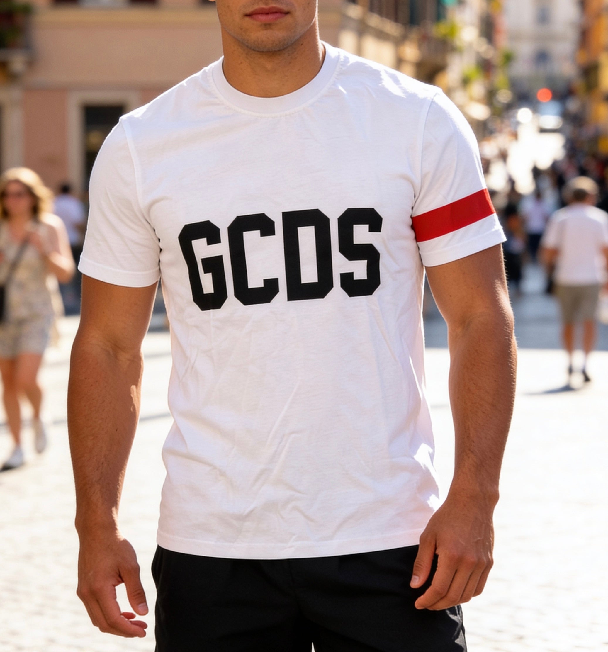 T-SHIRT GCDS