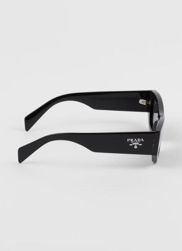 occhiali   da sole con logo prada