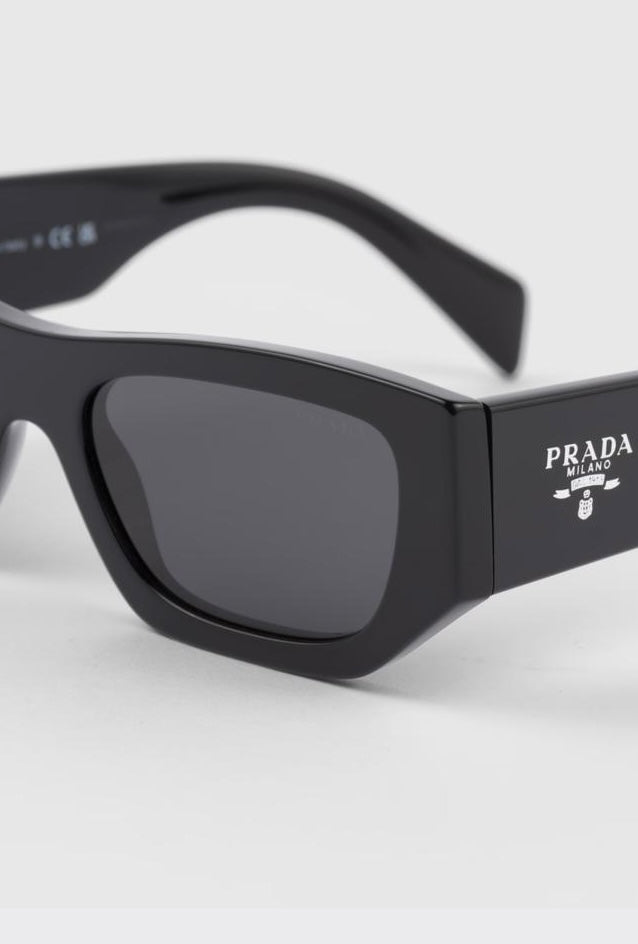 occhiali   da sole con logo prada