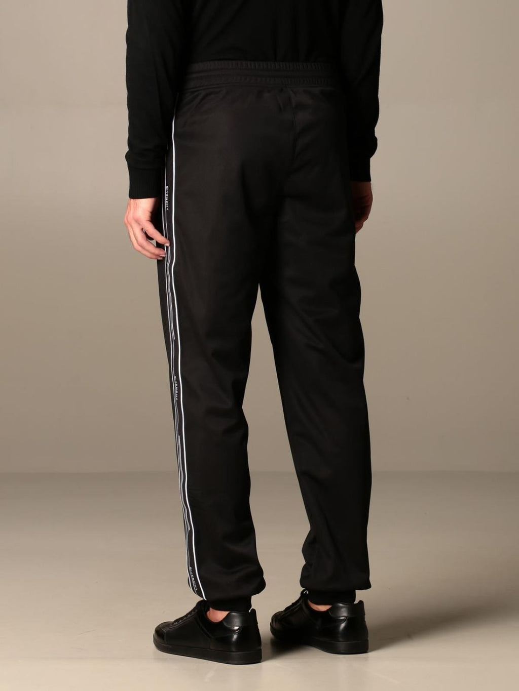 TUTA GIVENCHY
